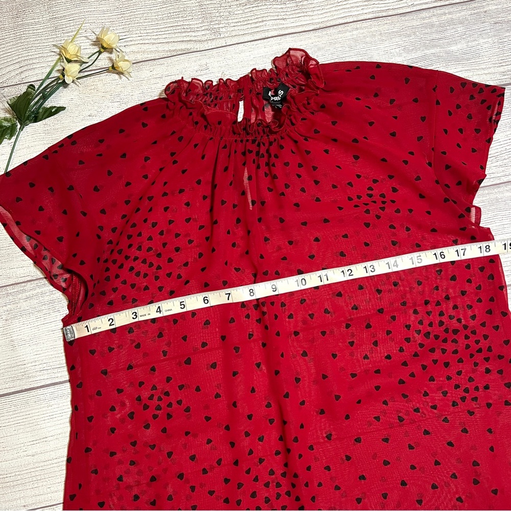 EXPRESS Heart Print Ruffle Neck Top - Picture 11 of 14